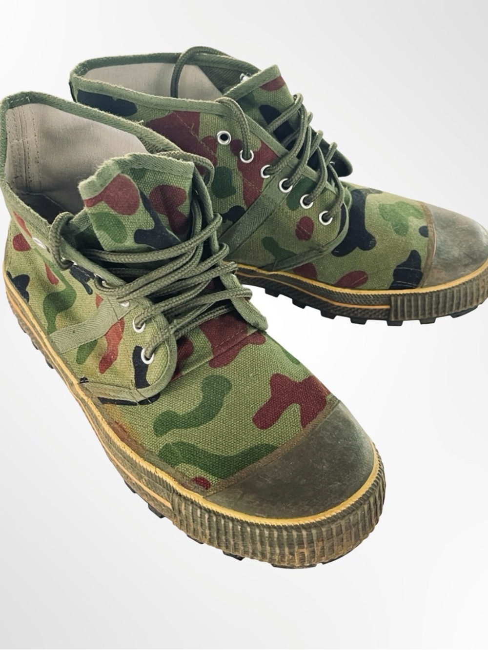 Men's Camouflage High-Top Athletic Sneakers - Green Camo - Picture 1 of 9
